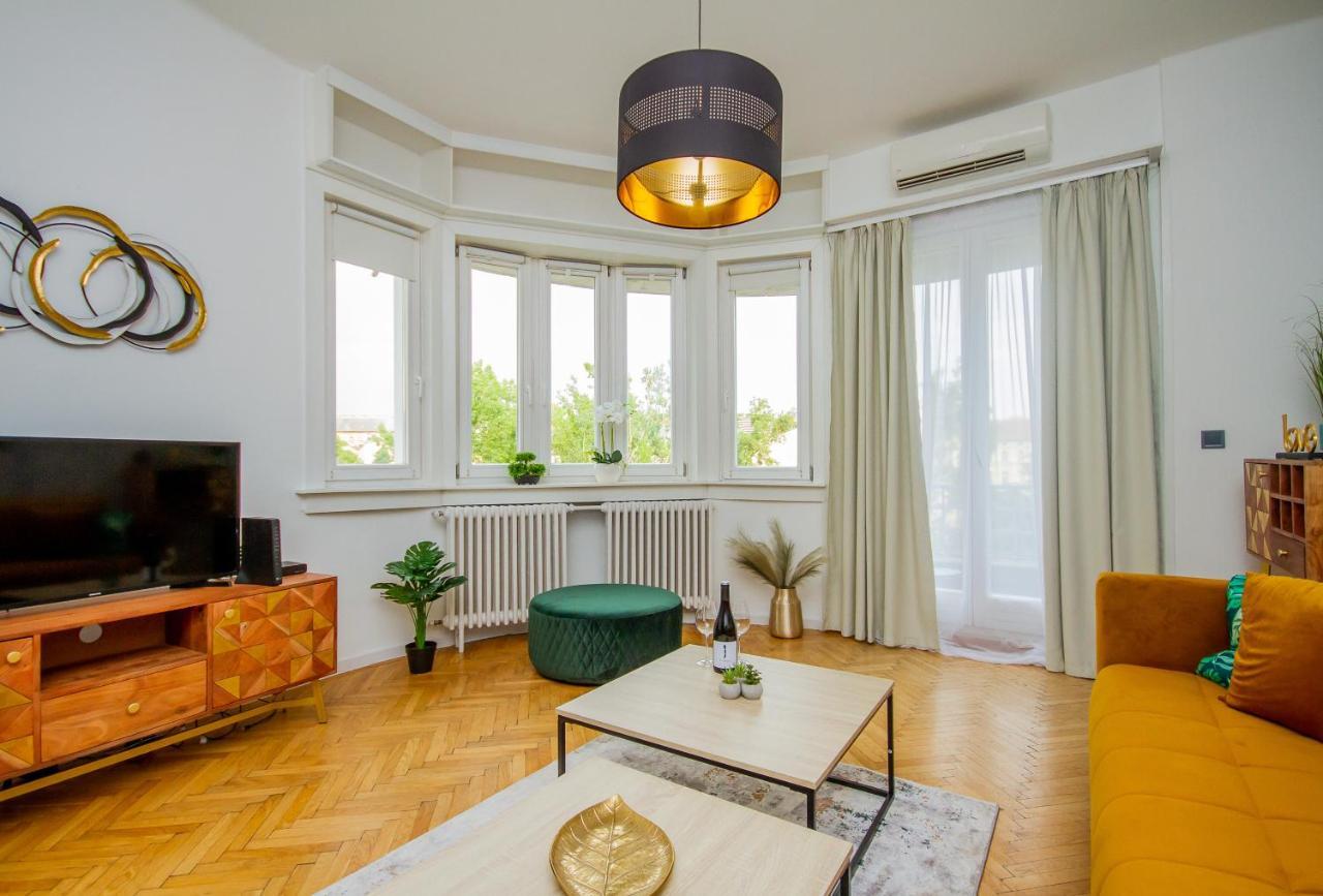 Apartman Anthony's With Balcony In Downtown *
